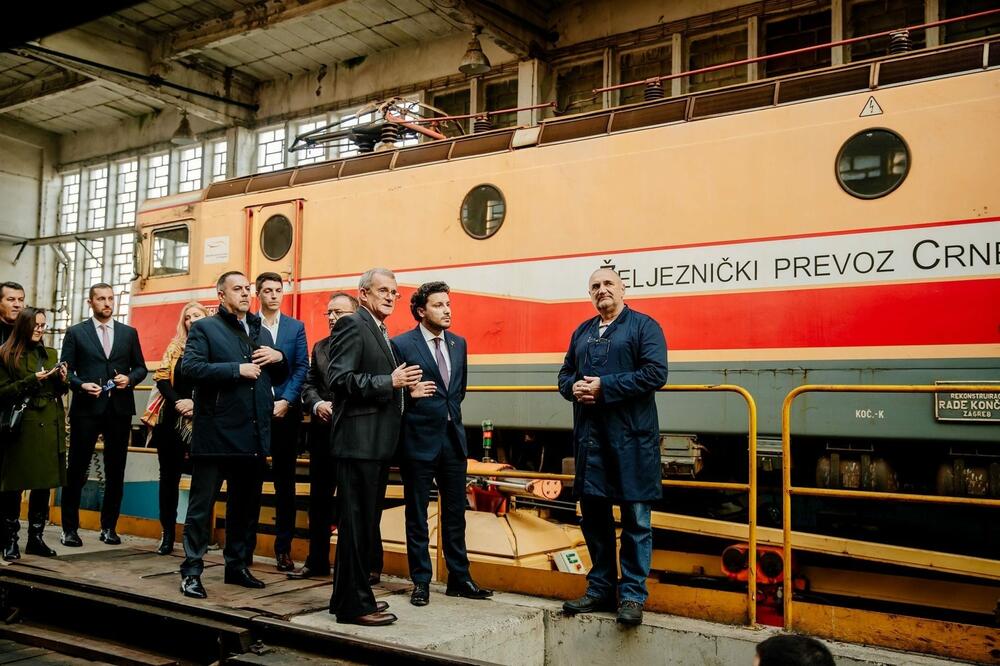Abazović u posjeti željezničkim preduzećima, Foto: Vlada Crne Gore