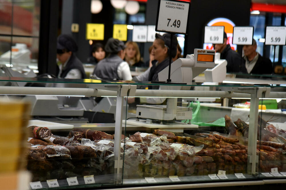 Nedjeljom bez trgovine ovog ljeta, kao i prethodne tri godine?, Foto: BORIS PEJOVIC