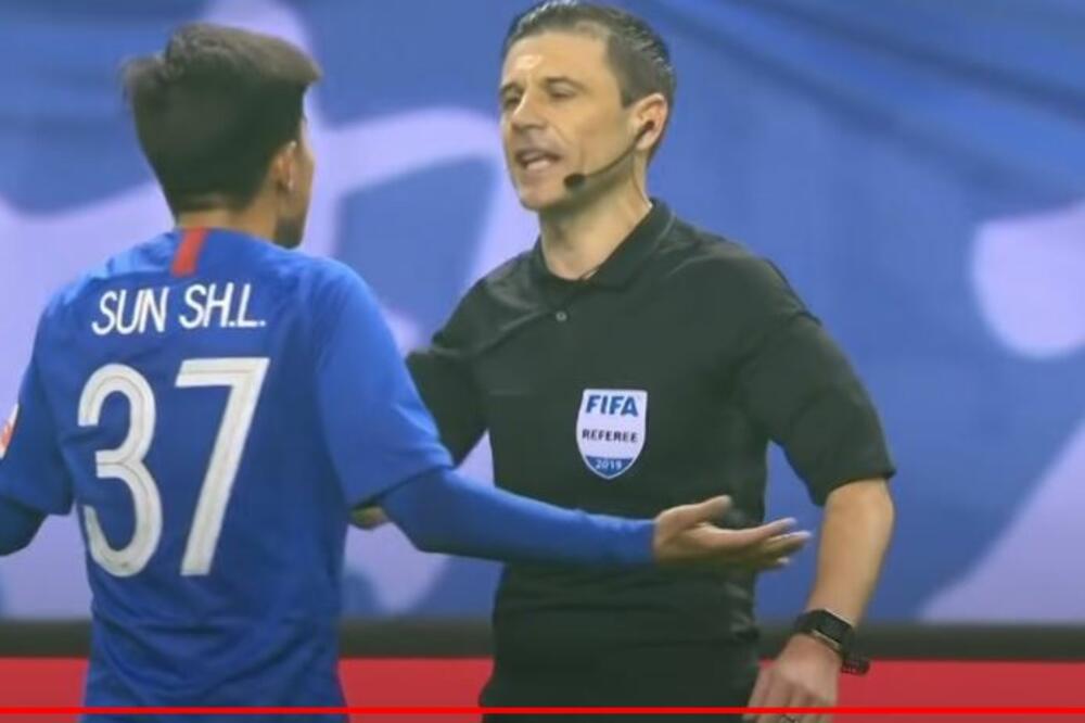 Mažić je stekao nevjerovatan autoritet sjajnim suđenjem tokom karijere, Foto: Printscreen YouTube/Sport Klub
