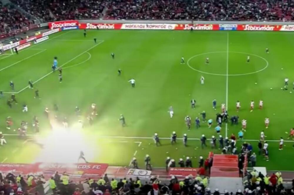 Kraj utakmice Olimpijakos - AEK, Foto: Printscreen YouTube/Sportdog.gr