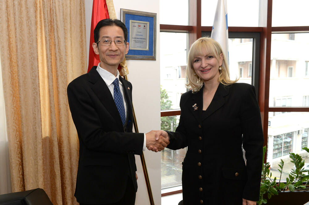 Ambasador Fan kun i Jelena Borovinić Bojović, Foto: Skupština Glavnog grada