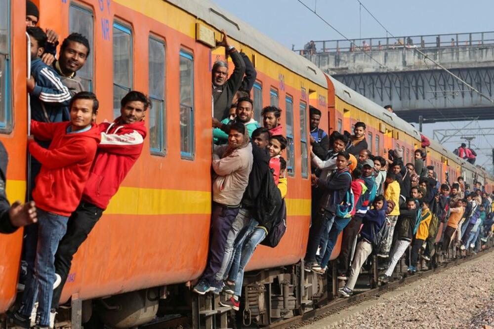 Indijski voz, Foto: Reuters/ANUSHREE FADNAVIS