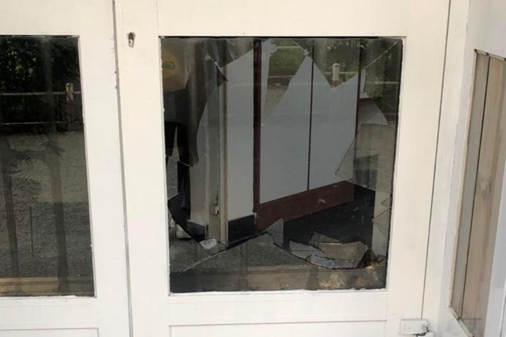 Apoteka u Moskovskoj ulici bila na meti provalnika prošlog vikenda, Foto: Čitalac Vijesti