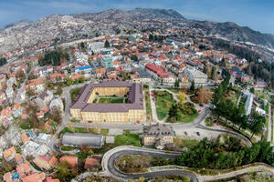 Cetinje: Sudar motocikla i automobila, povrijeđena jedna osoba