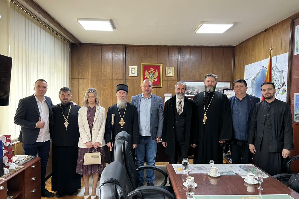 Sa sastanka, Foto: Goran Malidžan