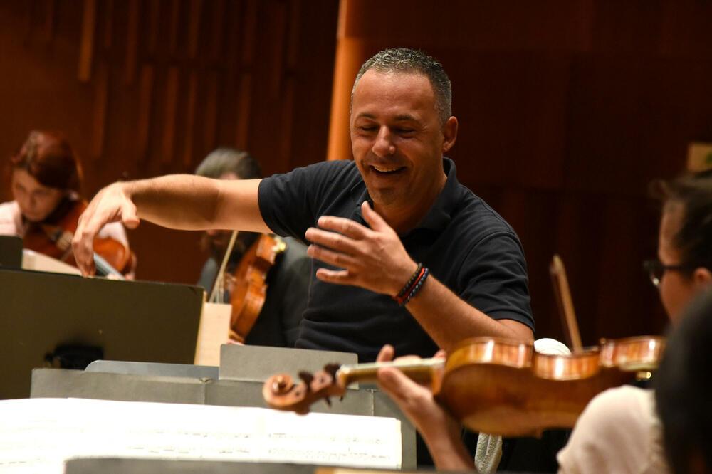 Dirigent Premil Petrović priredio nezaboravan spektakl za ljubitelje svih epoha klasične muzike, Foto: Luka Zeković