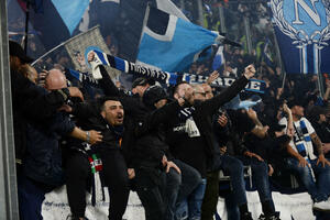 Navijači Napolija priredili "sahranu" za ostalih 19 klubova u...