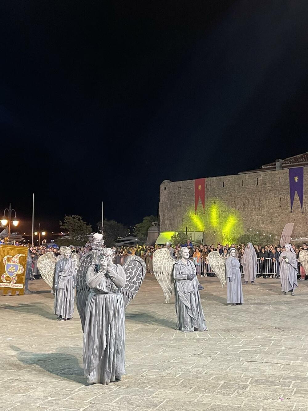 <p>Organizatori, NVO Feštađuni i TO Budve saopštili su da učestvuje 3.000 učesnika iz deset zemalja</p>