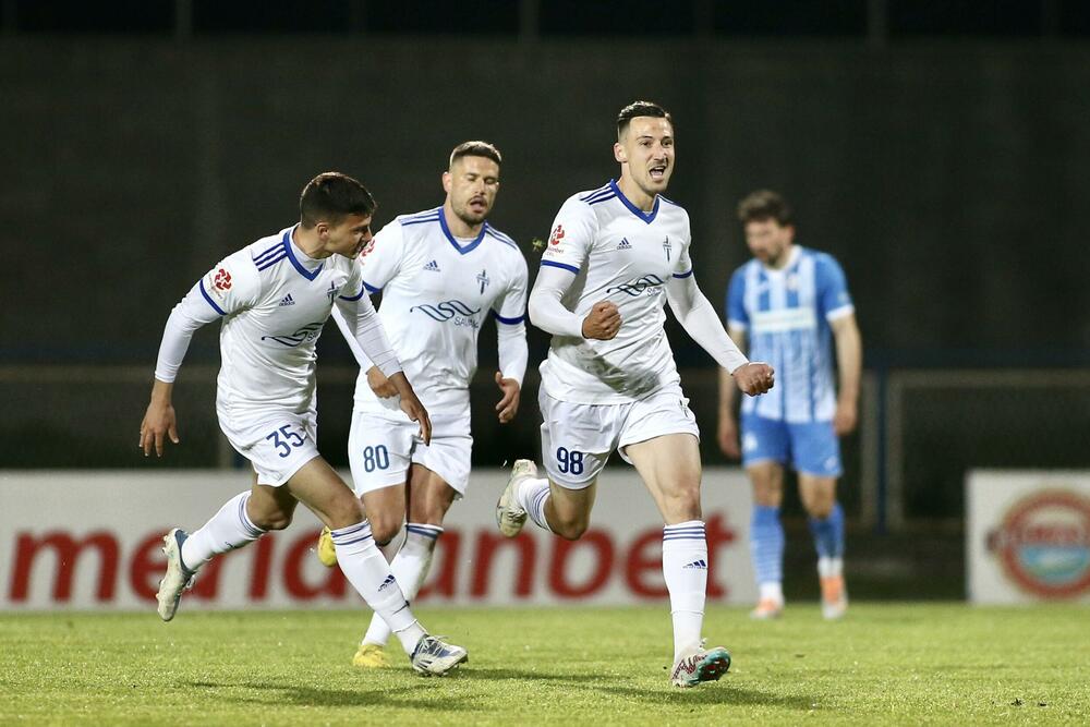<p>Sutjeska i Budućnost igrali 2:2 u najvećem crnogorskom derbiju. Podgoričani mnogo zadovoljniji</p>