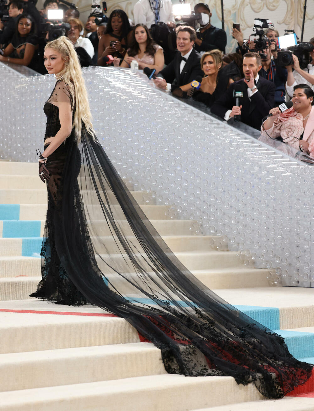 <p>Tako je nazvana u čast pokojnog modnog dizajnera Šanela i bila je posvećena Lagerfildovom doprinosu svjetskoj i američkoj modi</p>