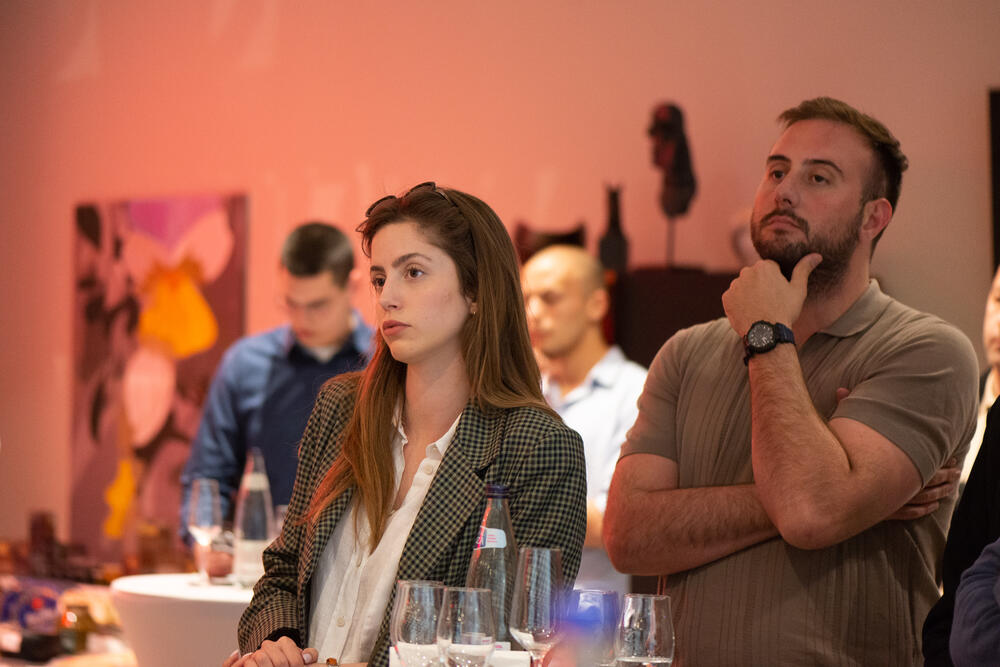 <p>Jedinstvena Japanese Wagyu govedina, zahvaljujući tehnikama rezanja dovedenim do savršenstva, dobija veću vrijednost i pokazuje svoj prefektan ukus</p>