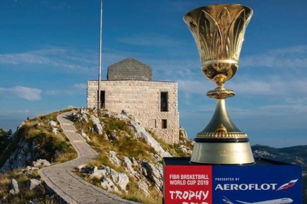 Trofej je 2019. "posjetio" Lovćen, Foto: FIBA