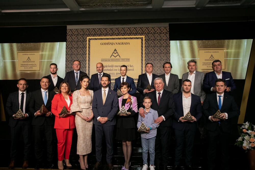 Sa svečanosti, Foto: AMM