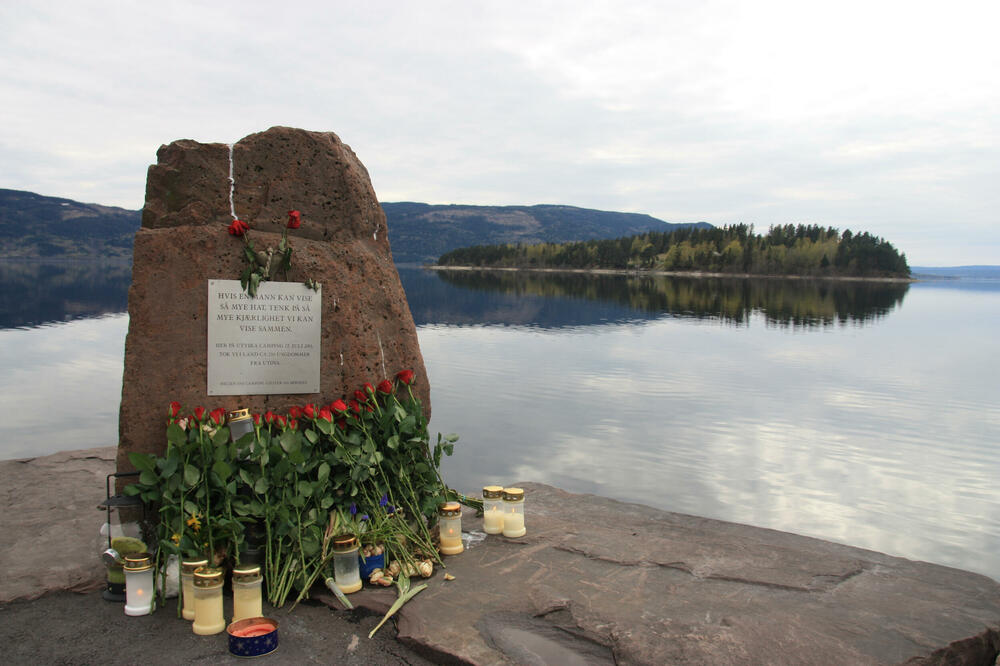 Brejvik je u Oslu i na ostrvu Utoja ubio 77 ljudi