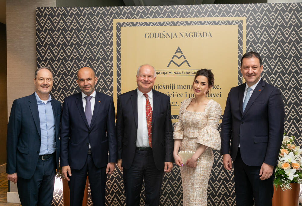 <p>Asocijacija menadžera Crne Gore (AMM) dodijelila je godišnje nagrade najuspješnijim menadžerima i preduzetnicima za 2022. godinu.</p>  <p> </p>