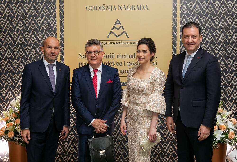 <p>Asocijacija menadžera Crne Gore (AMM) dodijelila je godišnje nagrade najuspješnijim menadžerima i preduzetnicima za 2022. godinu.</p>  <p> </p>