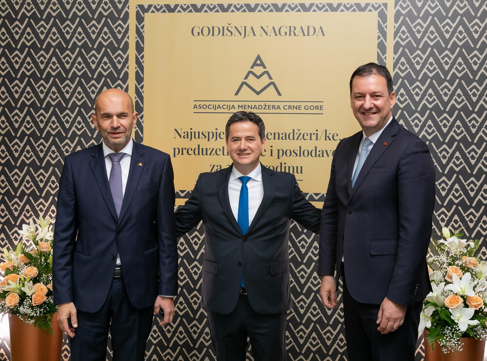 <p>Asocijacija menadžera Crne Gore (AMM) dodijelila je godišnje nagrade najuspješnijim menadžerima i preduzetnicima za 2022. godinu.</p>  <p> </p>