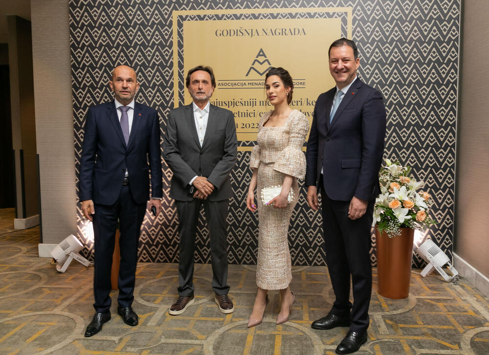<p>Asocijacija menadžera Crne Gore (AMM) dodijelila je godišnje nagrade najuspješnijim menadžerima i preduzetnicima za 2022. godinu.</p>  <p> </p>
