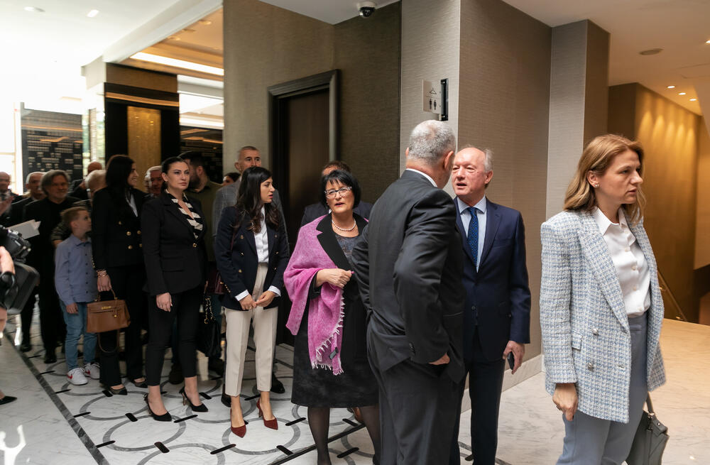 <p>Asocijacija menadžera Crne Gore (AMM) dodijelila je godišnje nagrade najuspješnijim menadžerima i preduzetnicima za 2022. godinu.</p>  <p> </p>