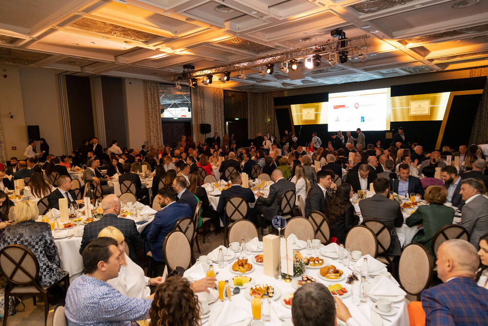 <p>Asocijacija menadžera Crne Gore (AMM) dodijelila je godišnje nagrade najuspješnijim menadžerima i preduzetnicima za 2022. godinu.</p>  <p> </p>