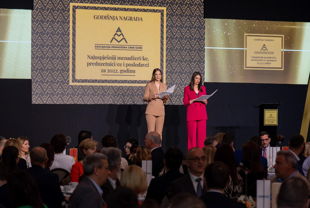 <p>Asocijacija menadžera Crne Gore (AMM) dodijelila je godišnje nagrade najuspješnijim menadžerima i preduzetnicima za 2022. godinu.</p>  <p> </p>