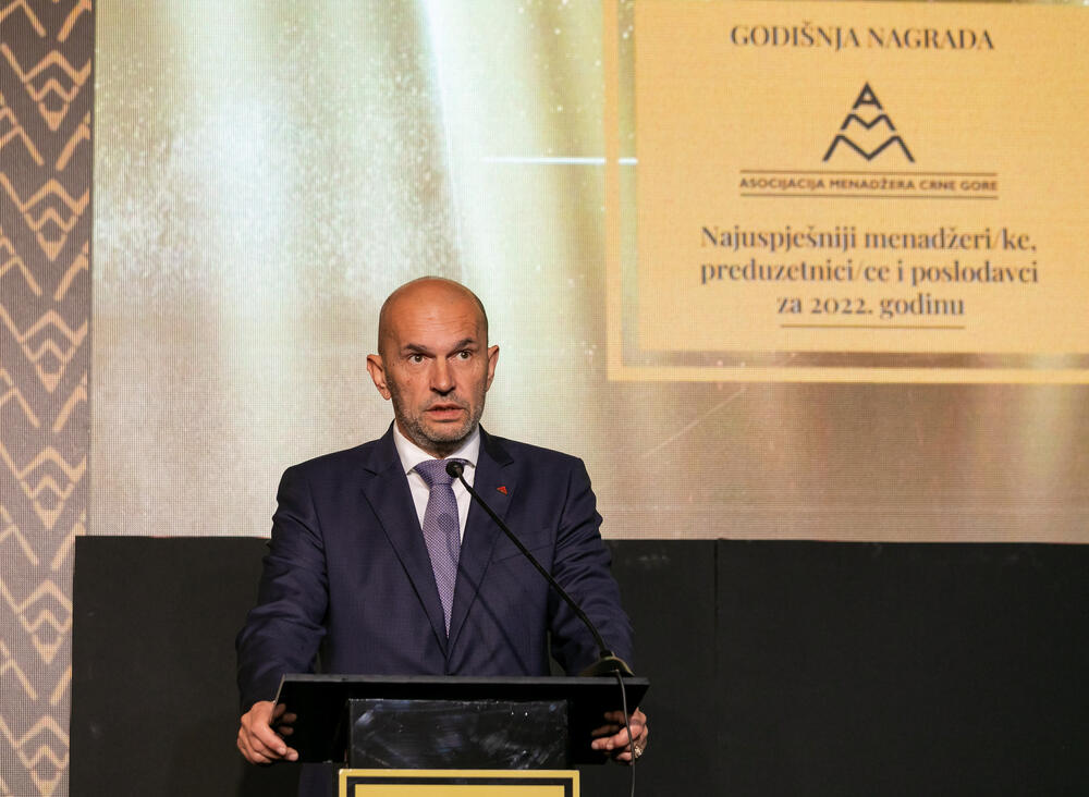 <p>Asocijacija menadžera Crne Gore (AMM) dodijelila je godišnje nagrade najuspješnijim menadžerima i preduzetnicima za 2022. godinu.</p>  <p> </p>