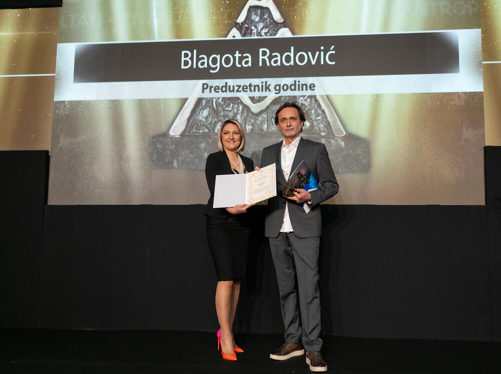 <p>Asocijacija menadžera Crne Gore (AMM) dodijelila je godišnje nagrade najuspješnijim menadžerima i preduzetnicima za 2022. godinu.</p>  <p> </p>