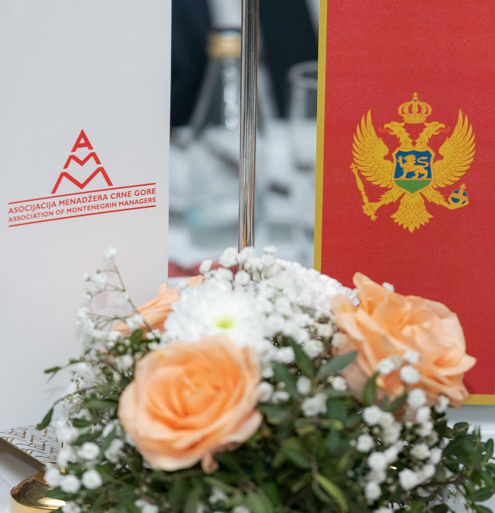 <p>Asocijacija menadžera Crne Gore (AMM) dodijelila je godišnje nagrade najuspješnijim menadžerima i preduzetnicima za 2022. godinu.</p>  <p> </p>