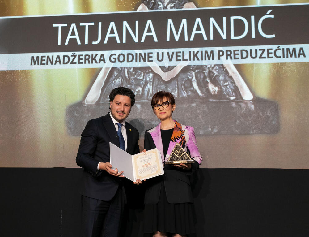 <p>Asocijacija menadžera Crne Gore (AMM) dodijelila je godišnje nagrade najuspješnijim menadžerima i preduzetnicima za 2022. godinu.</p>  <p> </p>