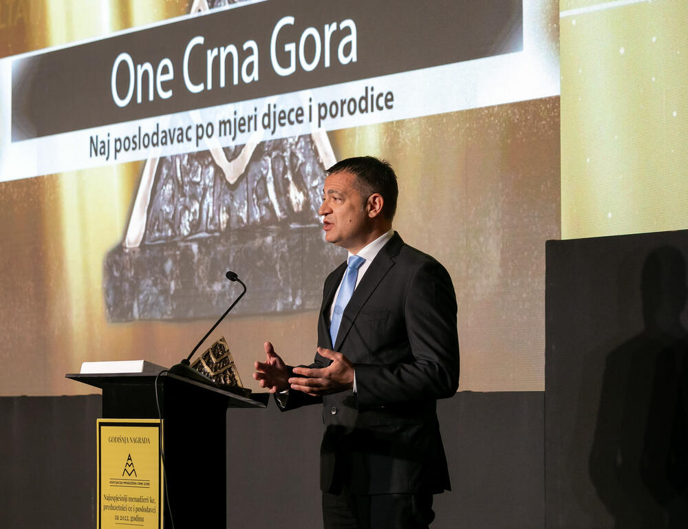 <p>Asocijacija menadžera Crne Gore (AMM) dodijelila je godišnje nagrade najuspješnijim menadžerima i preduzetnicima za 2022. godinu.</p>  <p> </p>