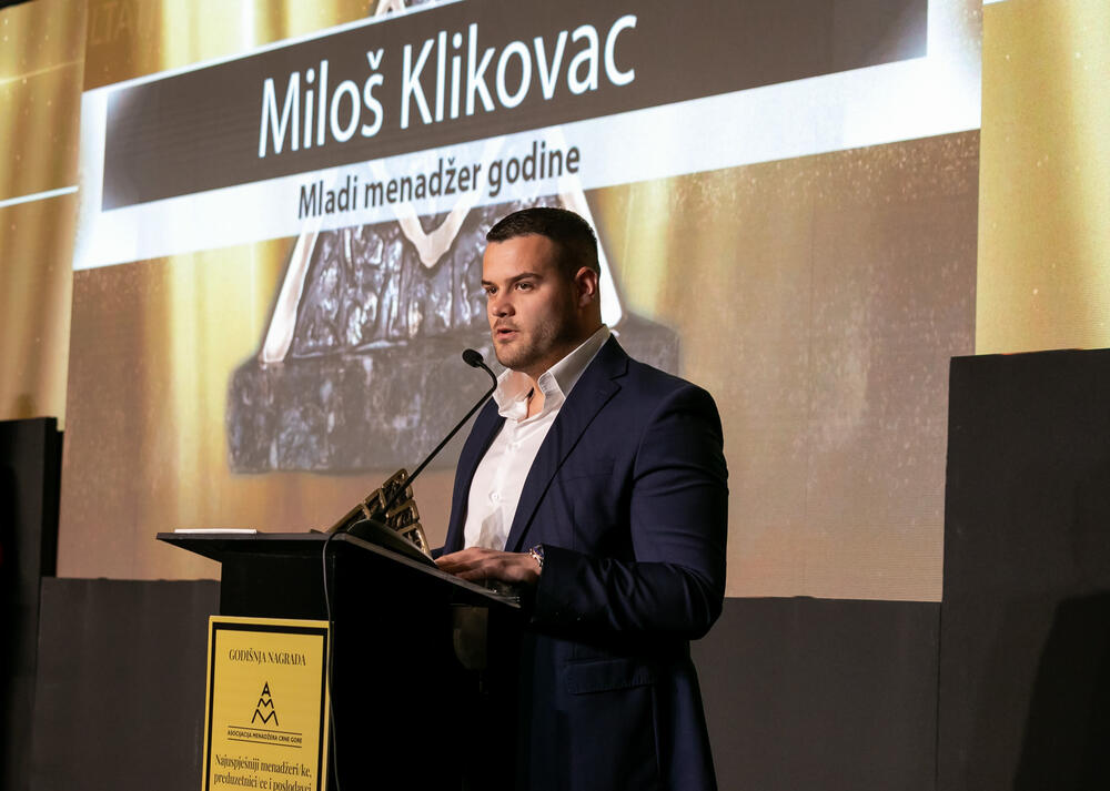 <p>Asocijacija menadžera Crne Gore (AMM) dodijelila je godišnje nagrade najuspješnijim menadžerima i preduzetnicima za 2022. godinu.</p>  <p> </p>