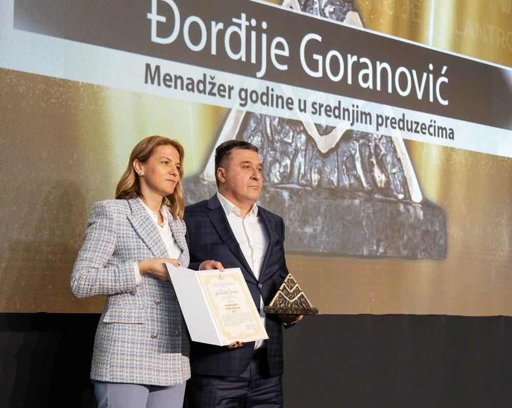 <p>Asocijacija menadžera Crne Gore (AMM) dodijelila je godišnje nagrade najuspješnijim menadžerima i preduzetnicima za 2022. godinu.</p>  <p> </p>