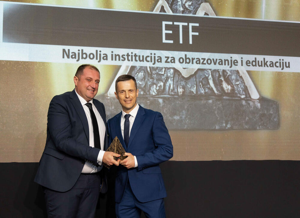 <p>Asocijacija menadžera Crne Gore (AMM) dodijelila je godišnje nagrade najuspješnijim menadžerima i preduzetnicima za 2022. godinu.</p>  <p> </p>