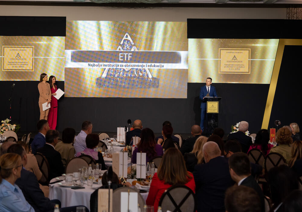 <p>Asocijacija menadžera Crne Gore (AMM) dodijelila je godišnje nagrade najuspješnijim menadžerima i preduzetnicima za 2022. godinu.</p>  <p> </p>