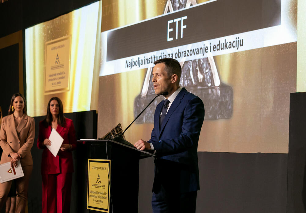 <p>Asocijacija menadžera Crne Gore (AMM) dodijelila je godišnje nagrade najuspješnijim menadžerima i preduzetnicima za 2022. godinu.</p>  <p> </p>