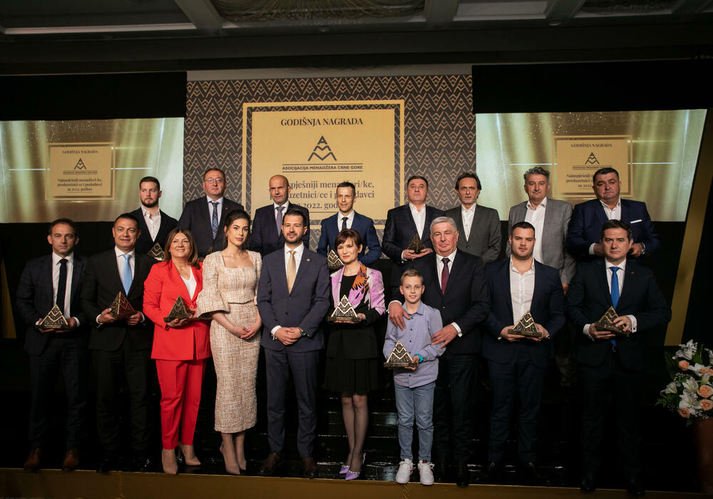 <p>Asocijacija menadžera Crne Gore (AMM) dodijelila je godišnje nagrade najuspješnijim menadžerima i preduzetnicima za 2022. godinu.</p>  <p> </p>