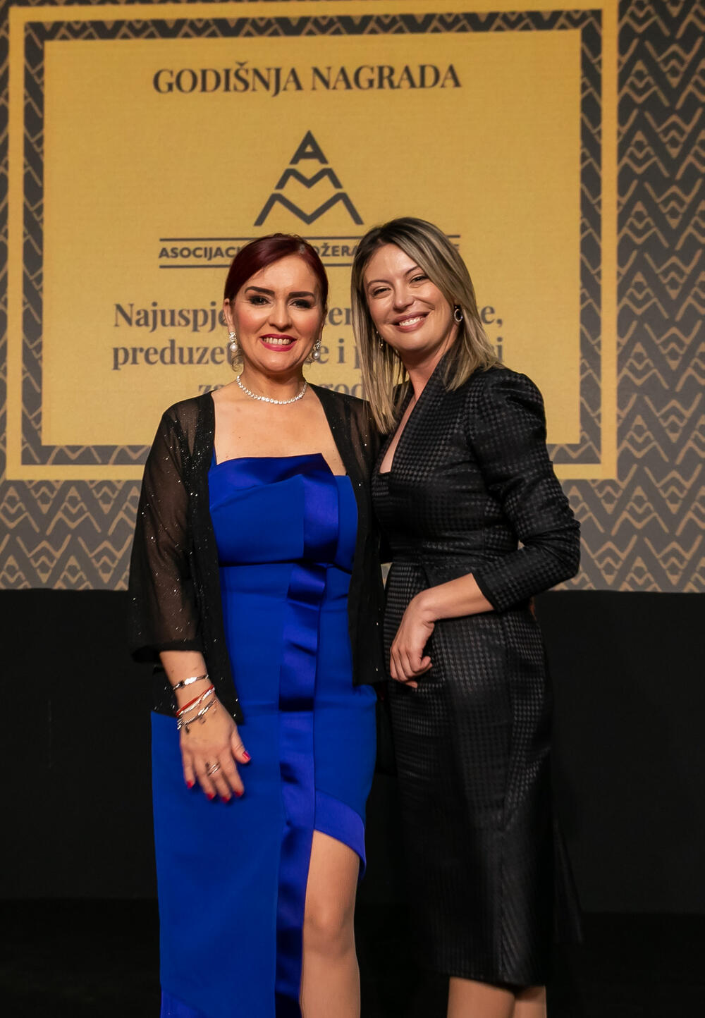 <p>Asocijacija menadžera Crne Gore (AMM) dodijelila je godišnje nagrade najuspješnijim menadžerima i preduzetnicima za 2022. godinu.</p>  <p> </p>