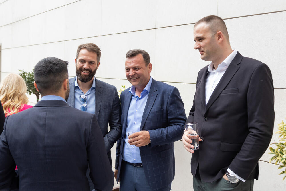 <p>Asocijacija menadžera Crne Gore (AMM) dodijelila je godišnje nagrade najuspješnijim menadžerima i preduzetnicima za 2022. godinu.</p>  <p> </p>