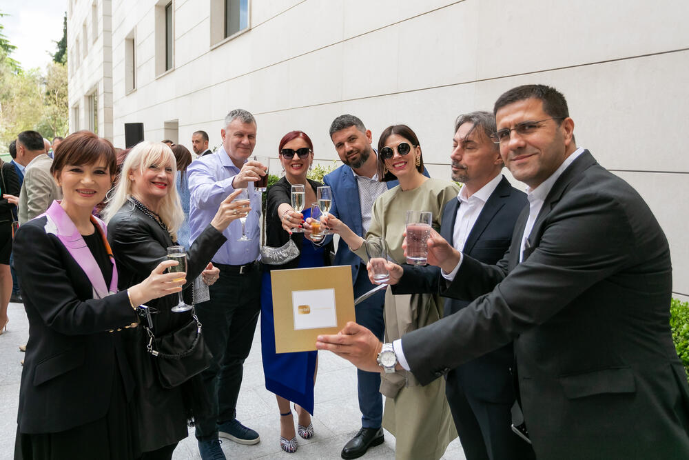 <p>Asocijacija menadžera Crne Gore (AMM) dodijelila je godišnje nagrade najuspješnijim menadžerima i preduzetnicima za 2022. godinu.</p>  <p> </p>