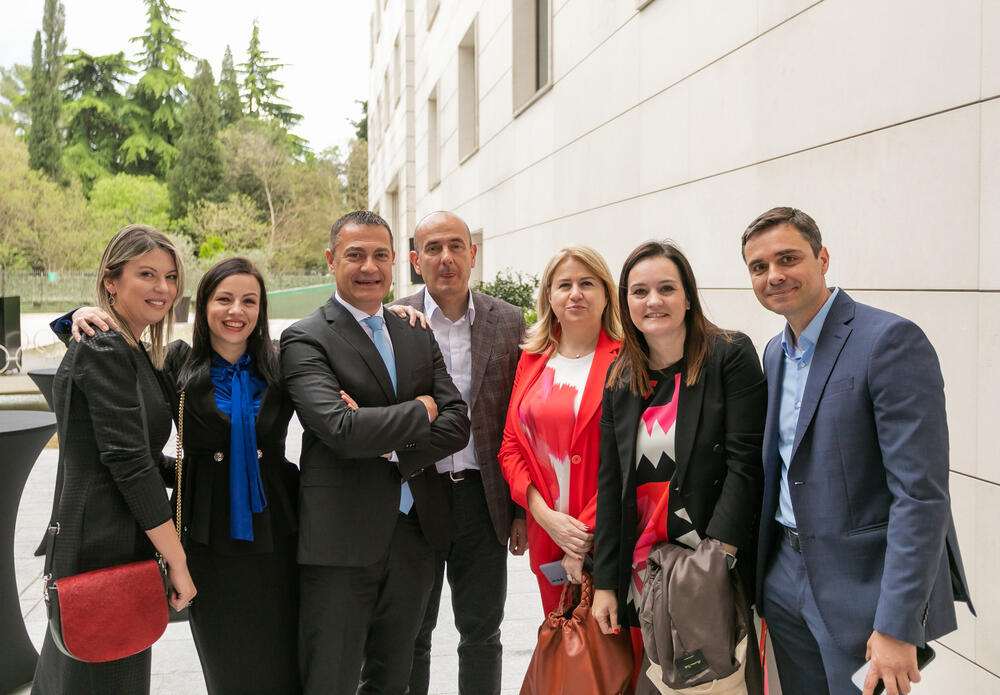 <p>Asocijacija menadžera Crne Gore (AMM) dodijelila je godišnje nagrade najuspješnijim menadžerima i preduzetnicima za 2022. godinu.</p>  <p> </p>