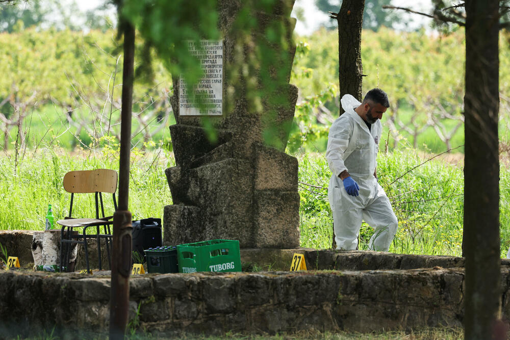 Forenzicari prikupljaju dokaze nakon ubistva u mjestu Malo Orašje u Srbiji
