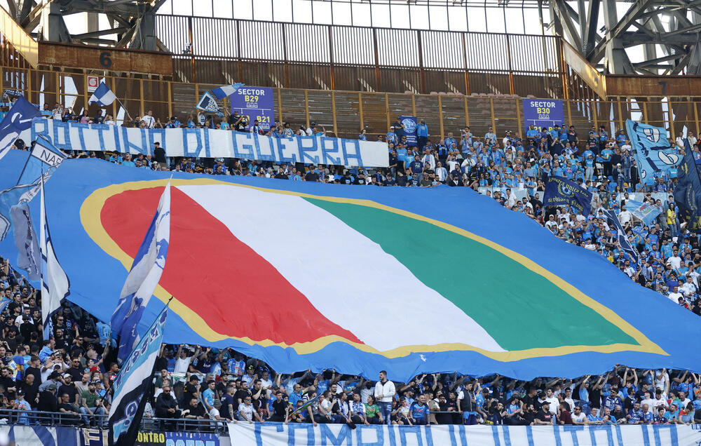 <p>Napoli savladao Fiorentinu (1:0), Osimen postao afrički fudbaler sa najviše golova u Seriji A (47)</p>