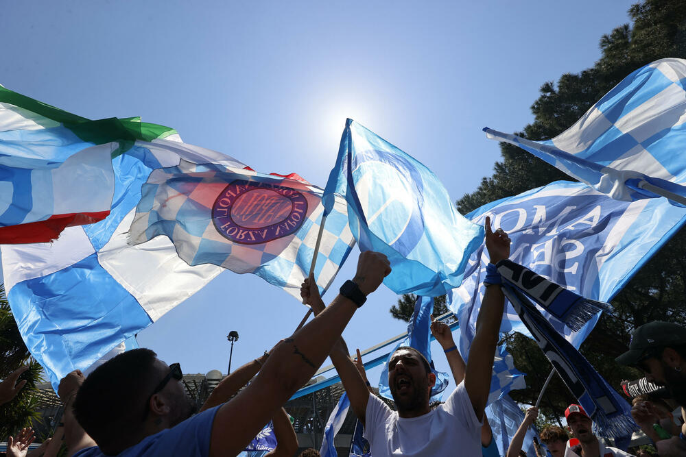 <p>Napoli savladao Fiorentinu (1:0), Osimen postao afrički fudbaler sa najviše golova u Seriji A (47)</p>