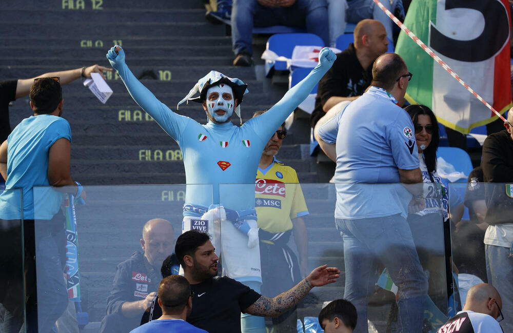 <p>Napoli savladao Fiorentinu (1:0), Osimen postao afrički fudbaler sa najviše golova u Seriji A (47)</p>