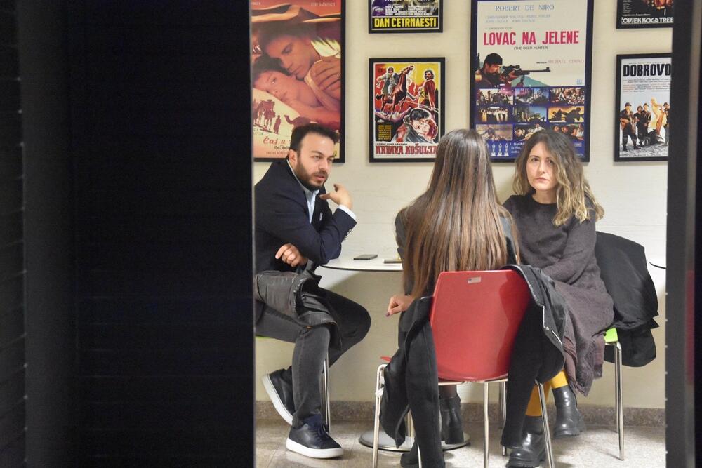 Predstavnici Turske nacionalne radio televizije TRT Faruk Guven i Esra Demirkiran tokom razgovora sa novinarkom “Vijesti”, Foto: Ivana Đurašković/Filmski centar Crne Gore