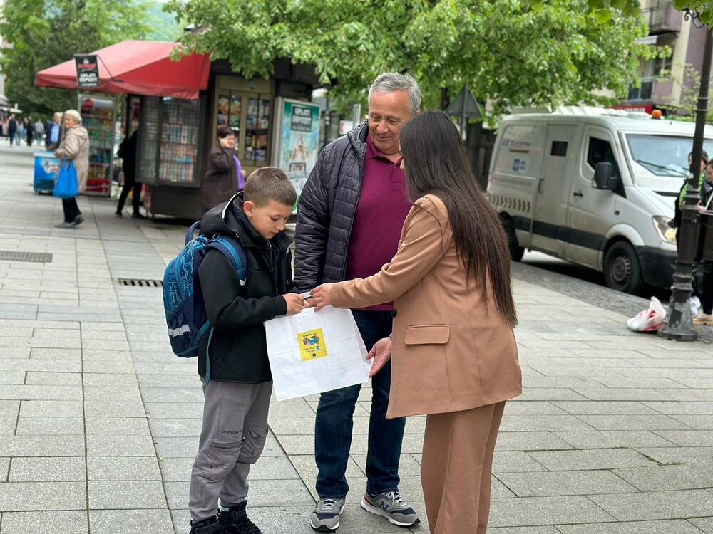 <p>Podsjetićemo da je EU našoj državi više puta pomogla i na taj način pokazala solidarnost što je jedna od temeljnih vrijednosti EU", kazao je predsjednik NVO MMNE, Željko Đukić.</p>