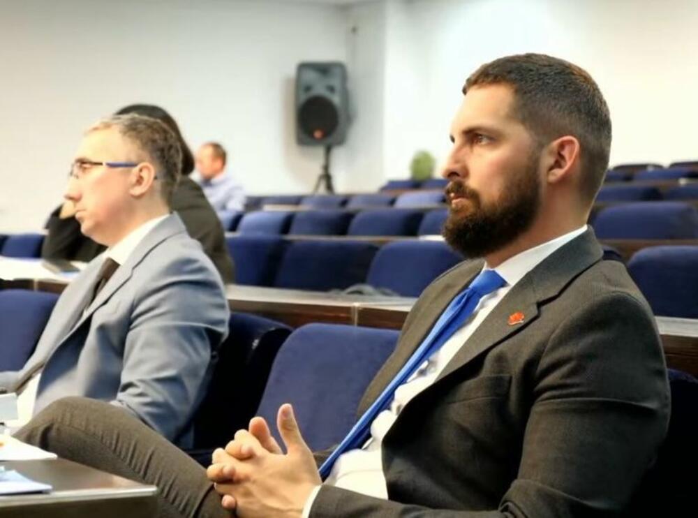 Članarinu u Demokratskoj Crnoj Gori plaćaju isključivo partijski funkcioneri: Momčilo Leković