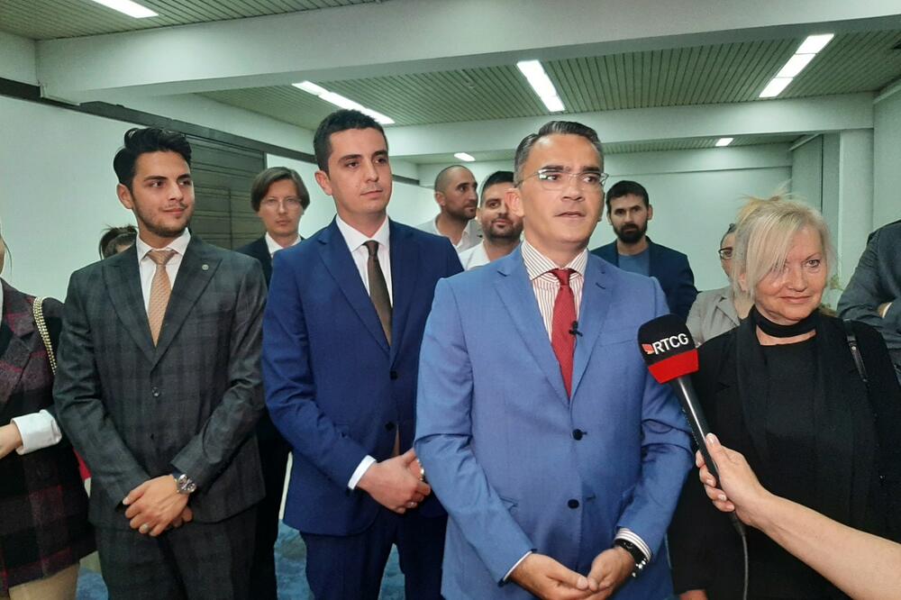 Zvanična kampanja po isteku roka za predaju lista: Leposavić, Foto: Nikola Dragaš