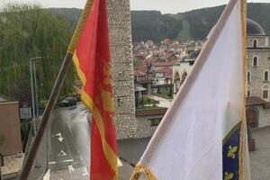 Vraneš approved: Bosniak national flag for the first time on the building...