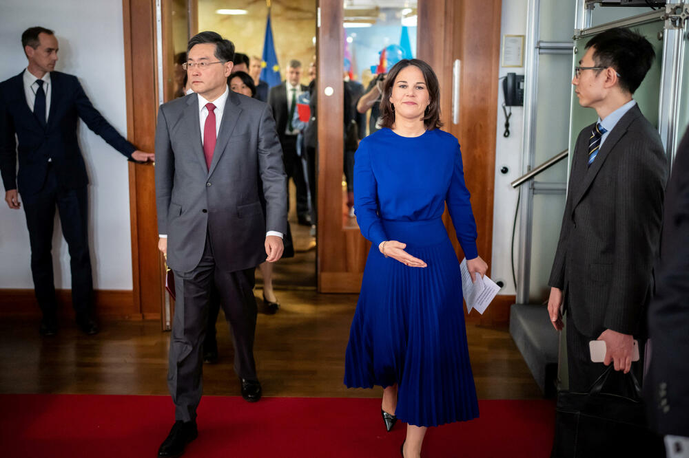 Ćin Gang sa njemačkom šeficom diplomatije Analenom Berbok, Foto: Rojters